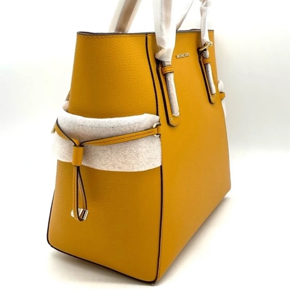 Michael Kors Voyager EW Tote Bag Leather Marigold